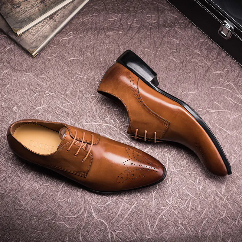 Carved Cowhide Leather Pointed Toe Men's Shoes