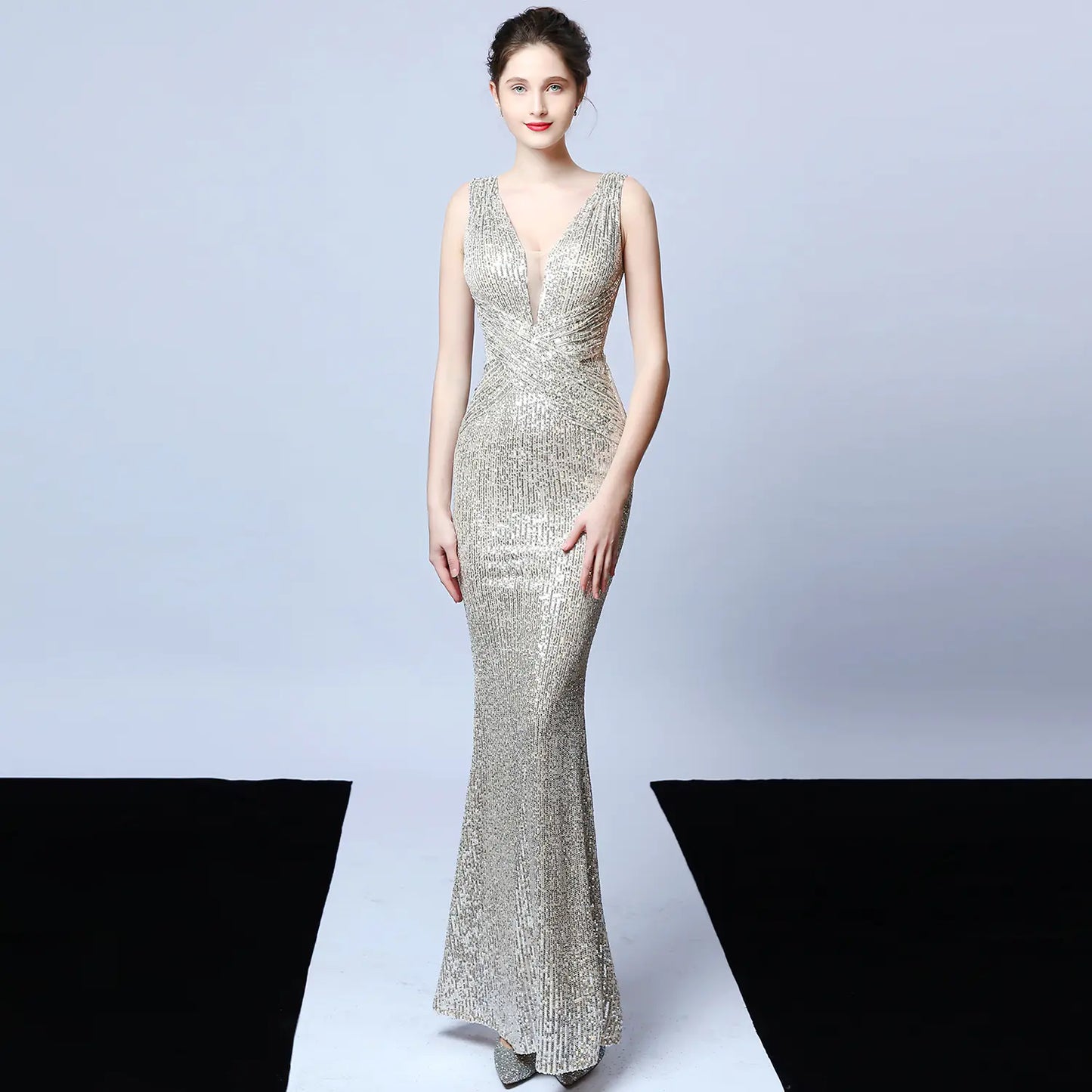Sleeveless Sequined Fishtail Evening Gown for Queens